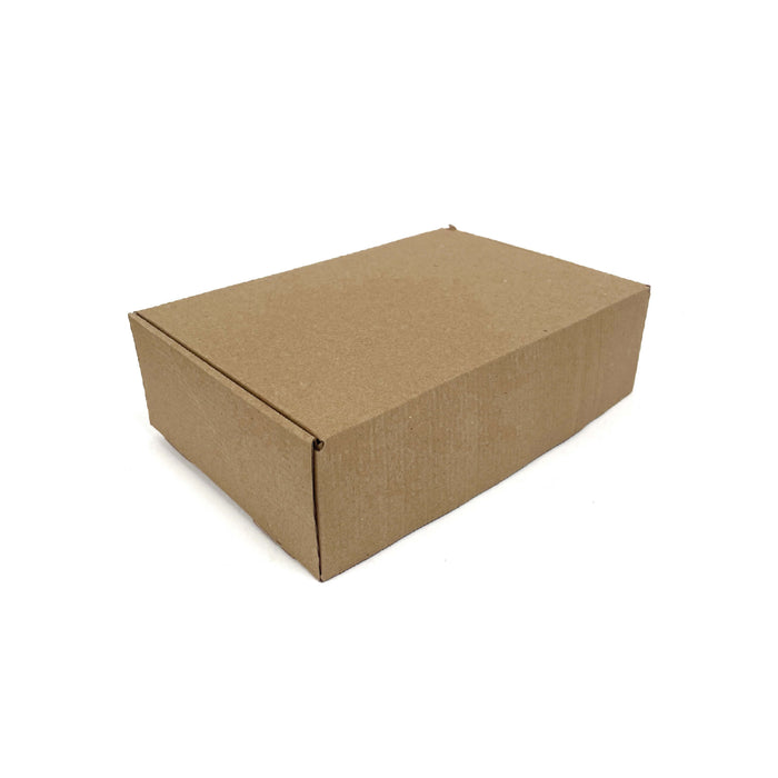 Cajas de cartón grandes personalizadas con logo o diseño. Mint Pages